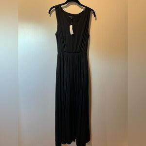 Banana Republic maxi dress. New with tags. Size 2.